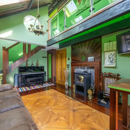 Belmont Deco Noir Entire Ferienhaus Bristol