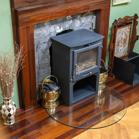 Дом отдыха Belmont Deco Noir Entire